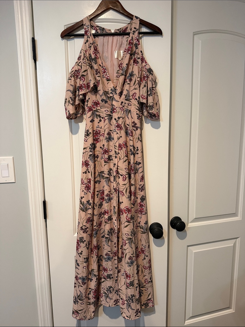 J.O.A. Blush Floral Cold-Shoulder Maxi Dress